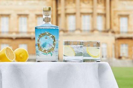 La Reina Isabel II lanza su propia marca de ginebra | PICA