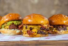 Día de la Hamburguesa: celebra con promos a solo $2000